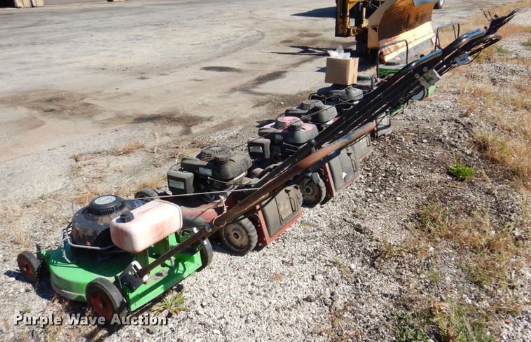 image for item KF9463 (7) lawn mowers