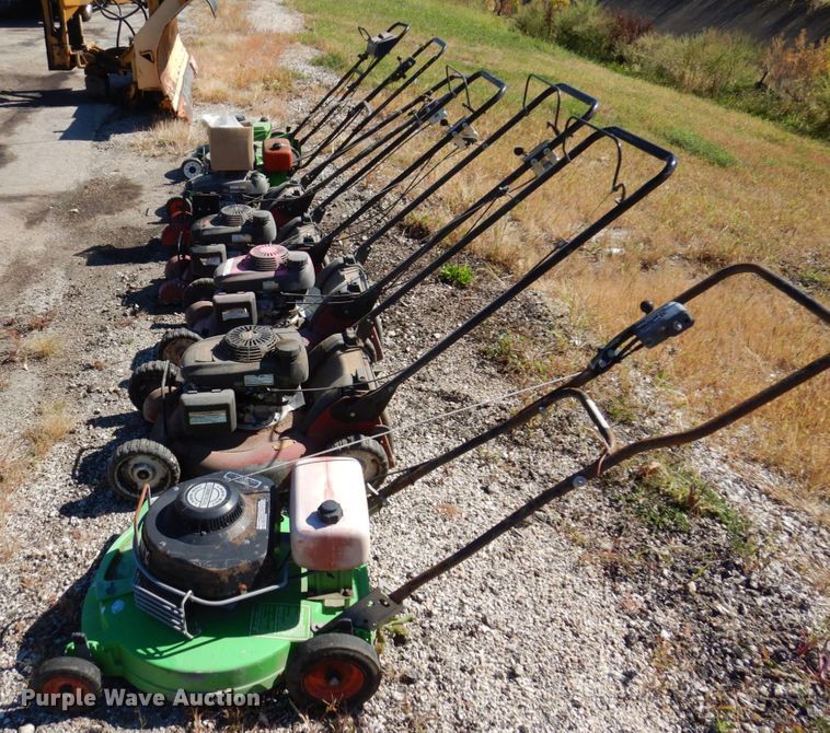 image for item KF9463 (7) lawn mowers