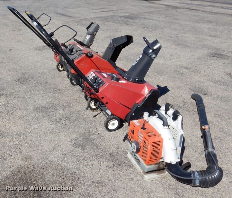 image for item KF9464 (4) snow blowers