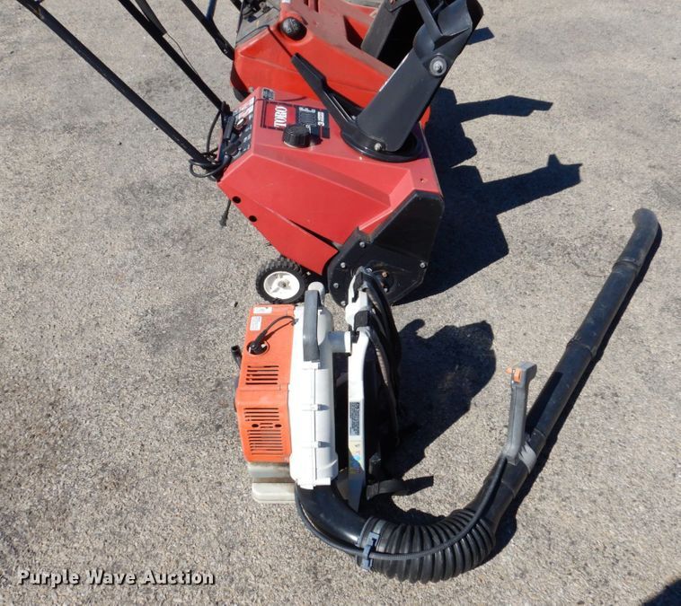image for item KF9464 (4) snow blowers