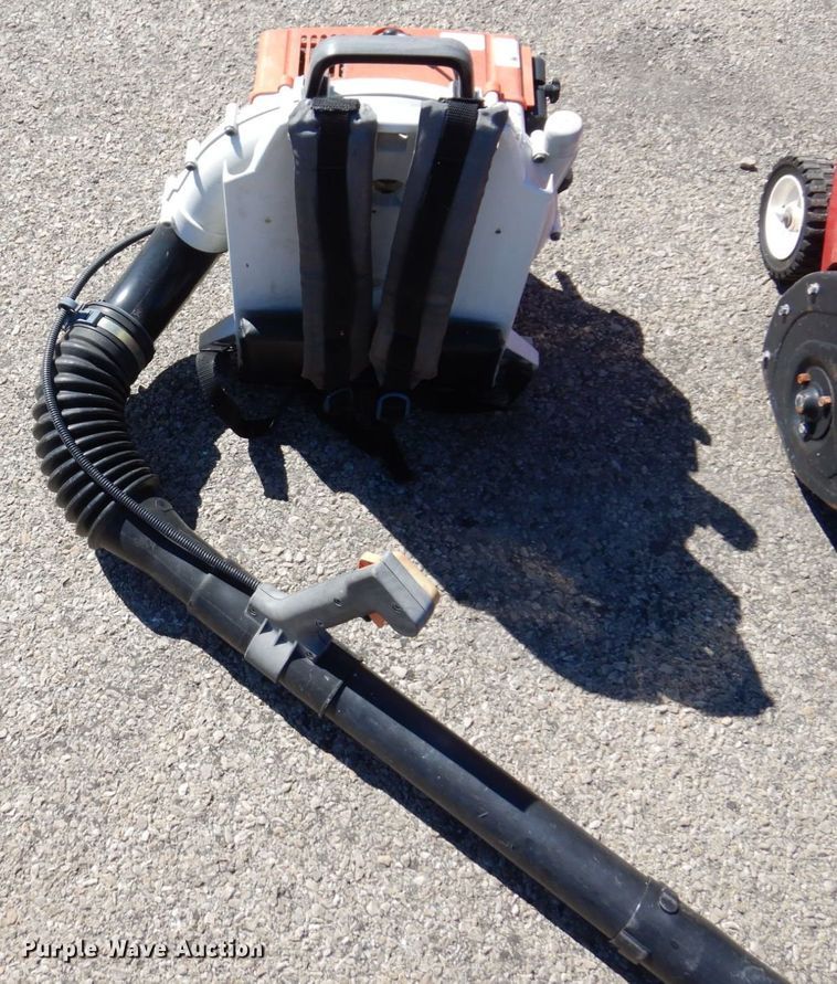 image for item KF9464 (4) snow blowers