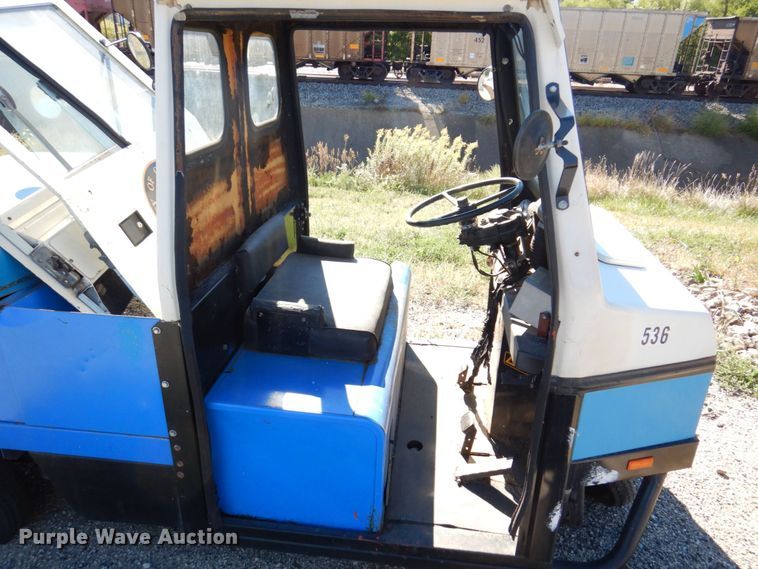 image for item KF9466 1991 Cushman Trusckster  utility vehicle