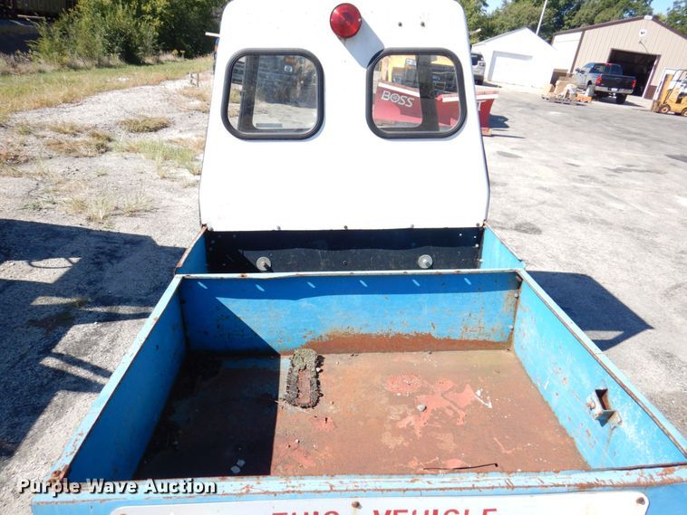 image for item KF9466 1991 Cushman Trusckster  utility vehicle