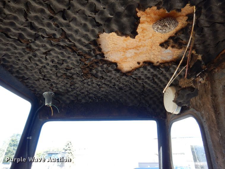 image for item KF9466 1991 Cushman Trusckster  utility vehicle