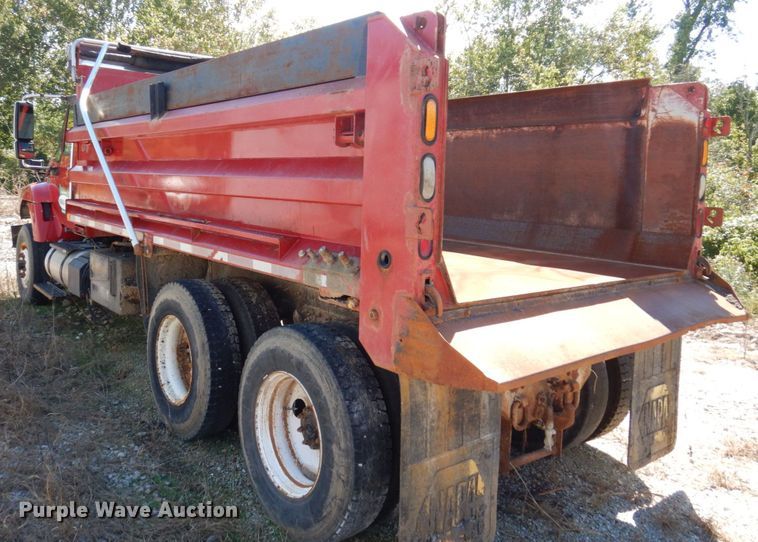 image for item KF9490 2010 International 7400  dump truck
