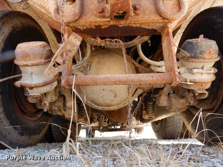 image for item KF9490 2010 International 7400  dump truck