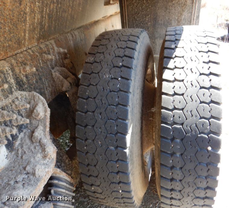 image for item KF9490 2010 International 7400  dump truck