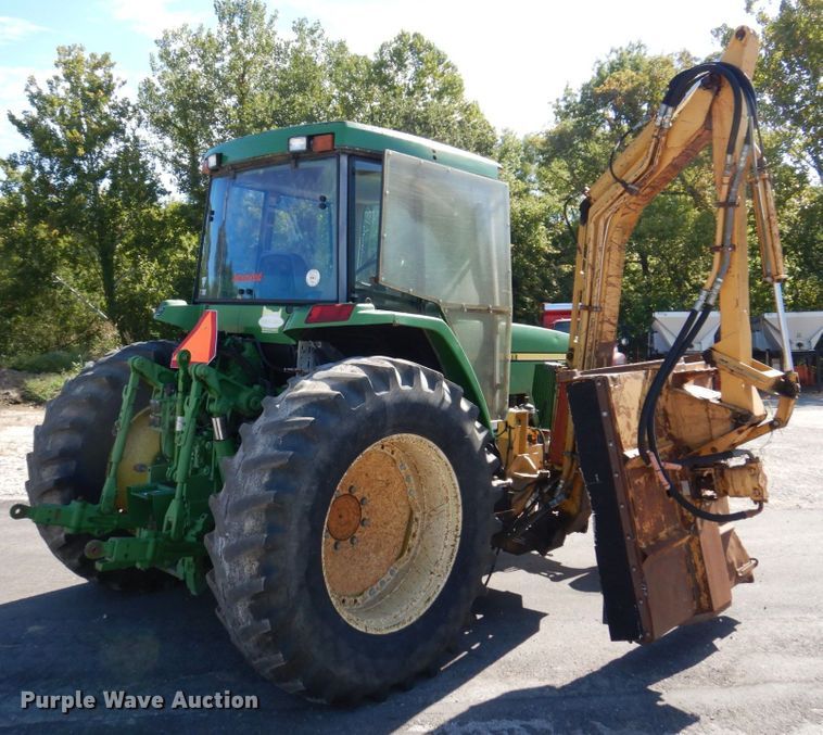 image for item KF9492 2000 John Deere 7210  tractor