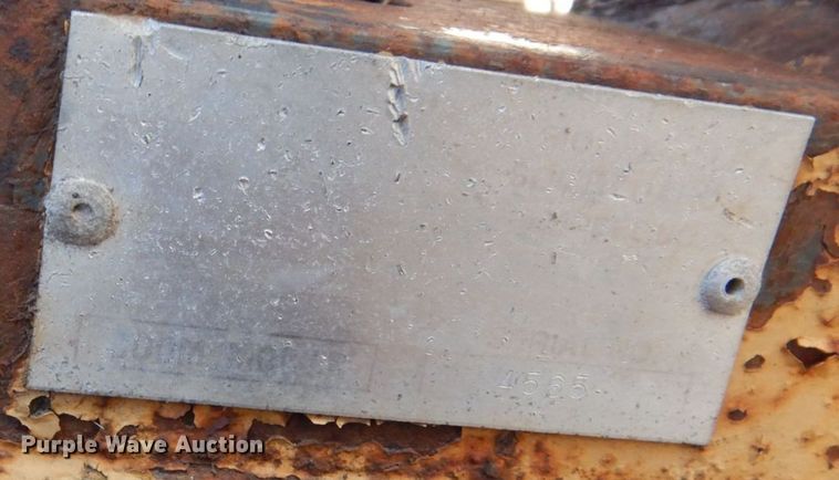 image for item KF9492 2000 John Deere 7210  tractor