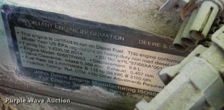 image for item KF9492 2000 John Deere 7210  tractor