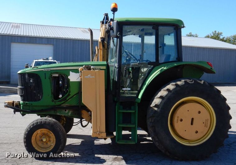 image for item KF9493 2006 John Deere 6615  tractor