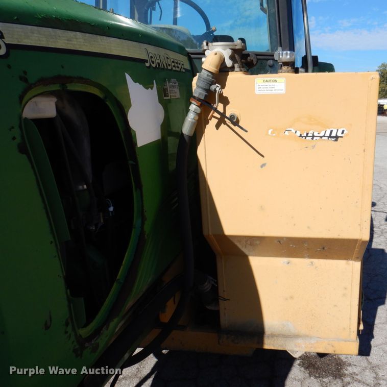 image for item KF9493 2006 John Deere 6615  tractor