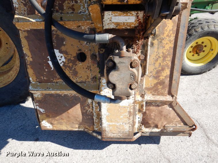 image for item KF9493 2006 John Deere 6615  tractor