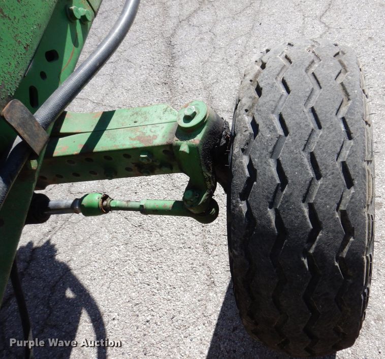 image for item KF9493 2006 John Deere 6615  tractor