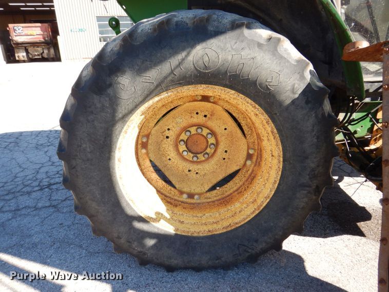 image for item KF9493 2006 John Deere 6615  tractor