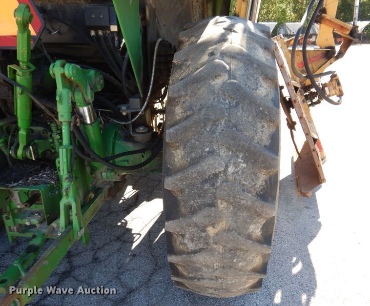 image for item KF9493 2006 John Deere 6615  tractor