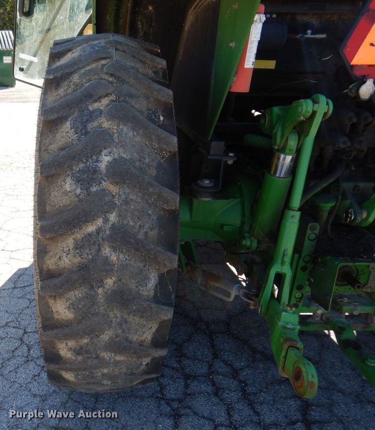 image for item KF9493 2006 John Deere 6615  tractor