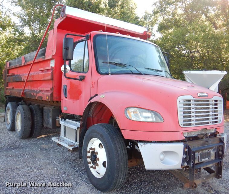 image for item KF9496 2005 Freightliner M2  dump truck