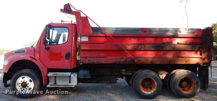 image for item KF9496 2005 Freightliner M2  dump truck