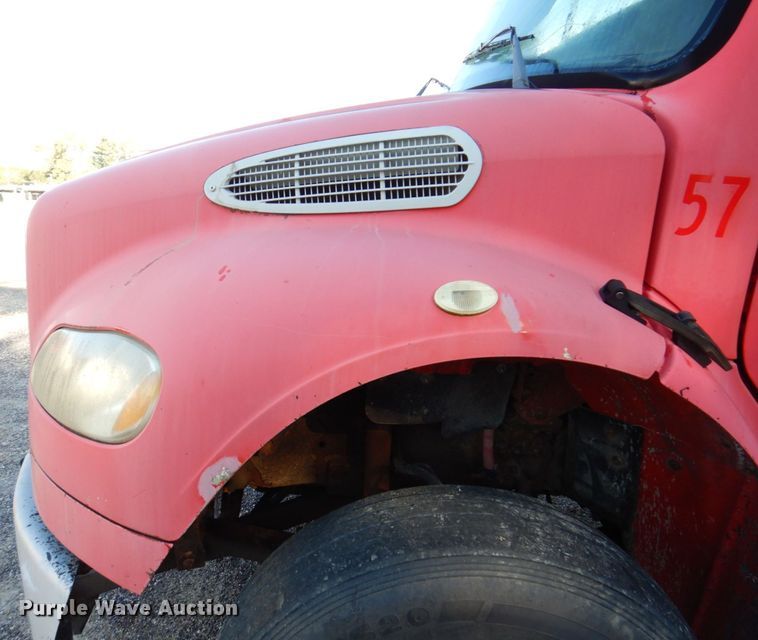 image for item KF9496 2005 Freightliner M2  dump truck