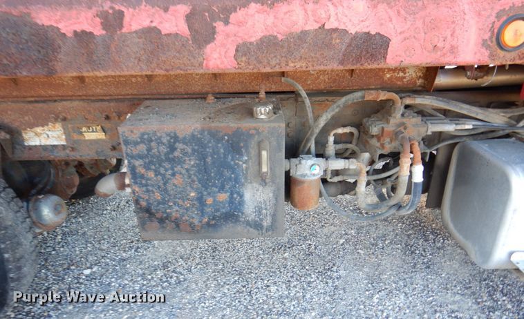 image for item KF9496 2005 Freightliner M2  dump truck