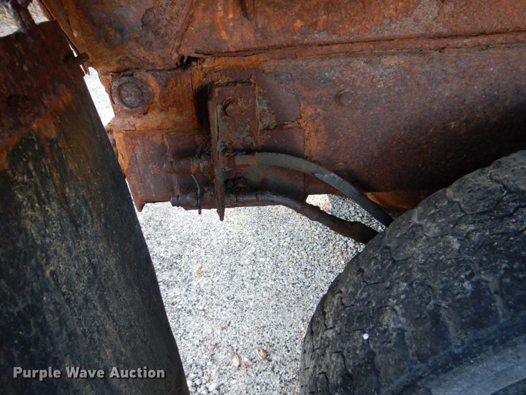 image for item KF9496 2005 Freightliner M2  dump truck