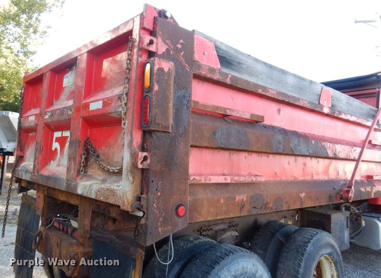 image for item KF9496 2005 Freightliner M2  dump truck
