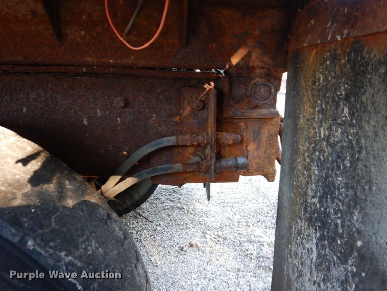 image for item KF9496 2005 Freightliner M2  dump truck