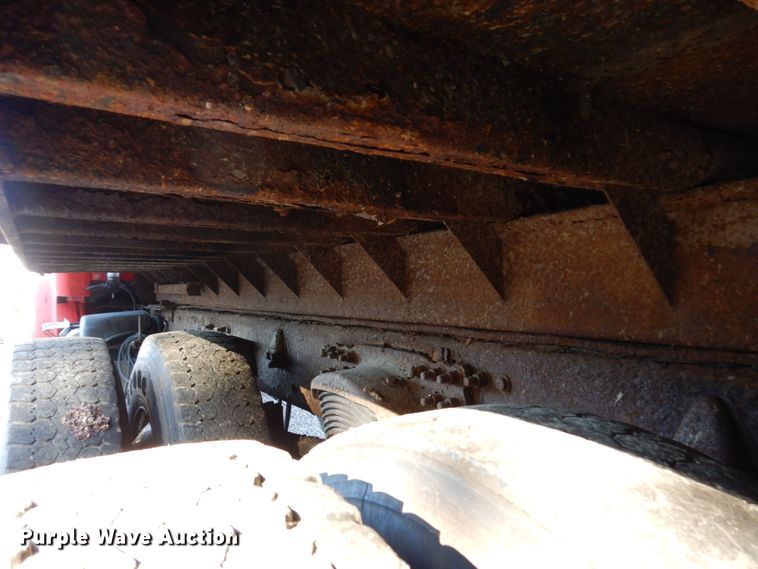 image for item KF9496 2005 Freightliner M2  dump truck