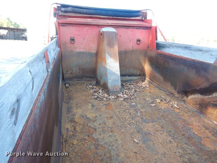 image for item KF9496 2005 Freightliner M2  dump truck