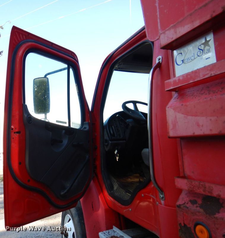 image for item KF9496 2005 Freightliner M2  dump truck