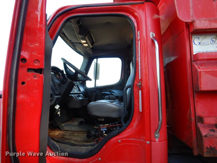 image for item KF9496 2005 Freightliner M2  dump truck