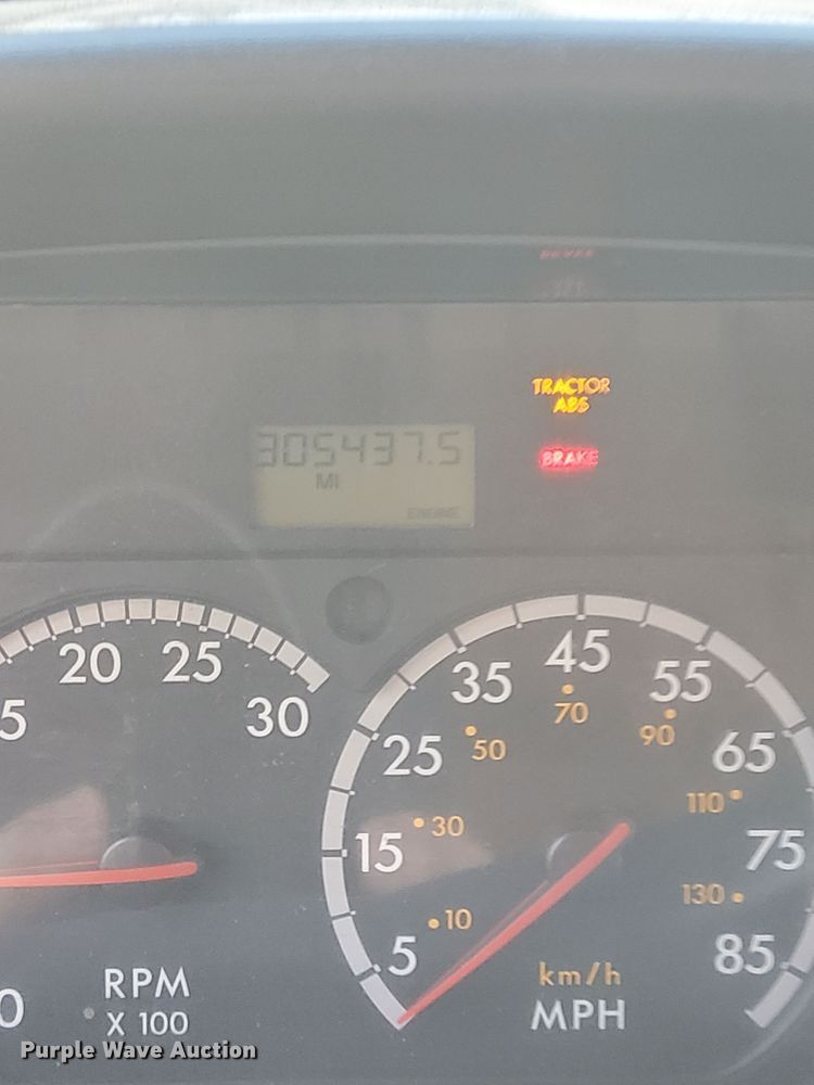 image for item KF9496 2005 Freightliner M2  dump truck