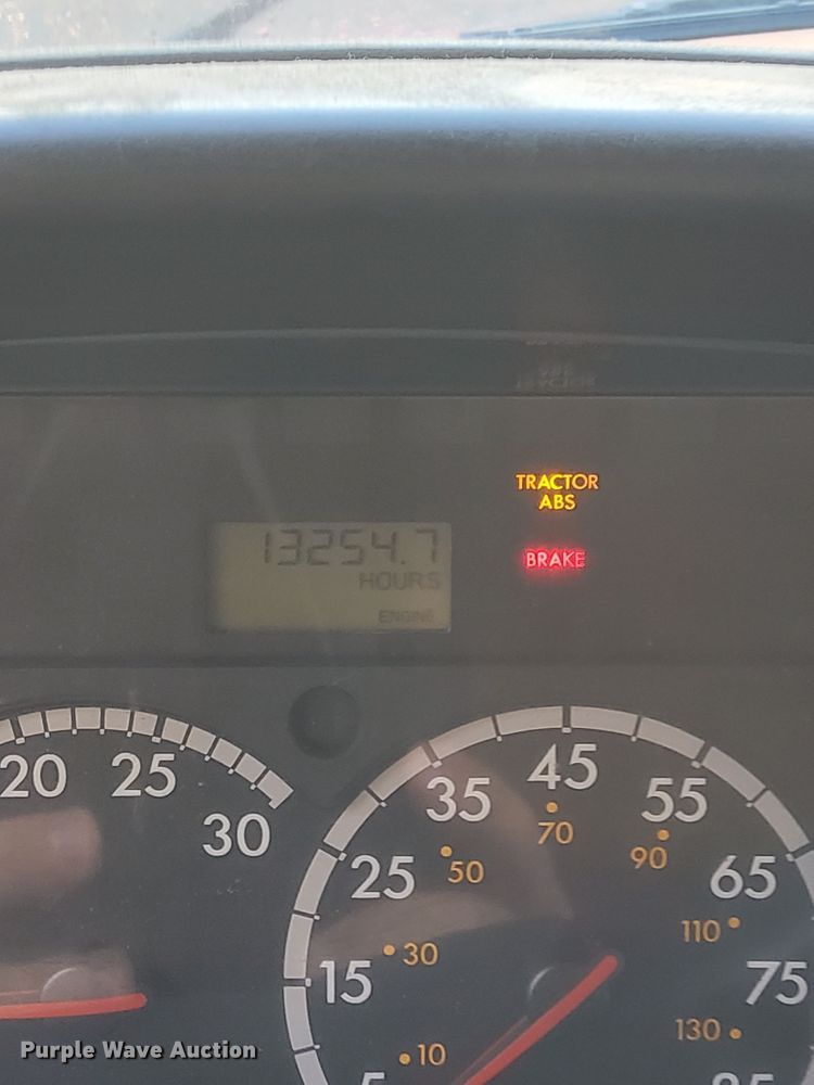 image for item KF9496 2005 Freightliner M2  dump truck