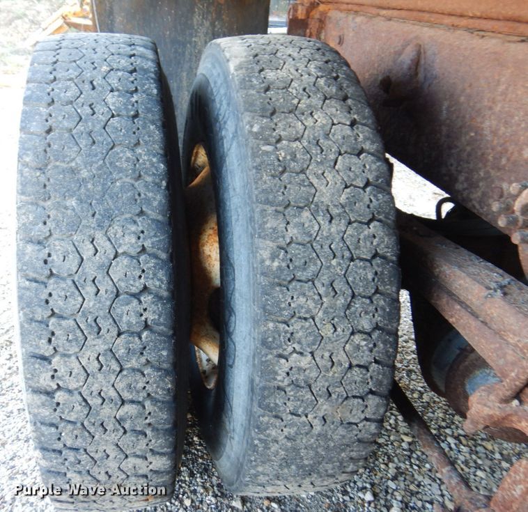 image for item KF9496 2005 Freightliner M2  dump truck