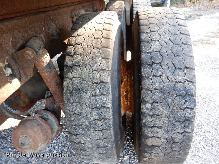 image for item KF9496 2005 Freightliner M2  dump truck