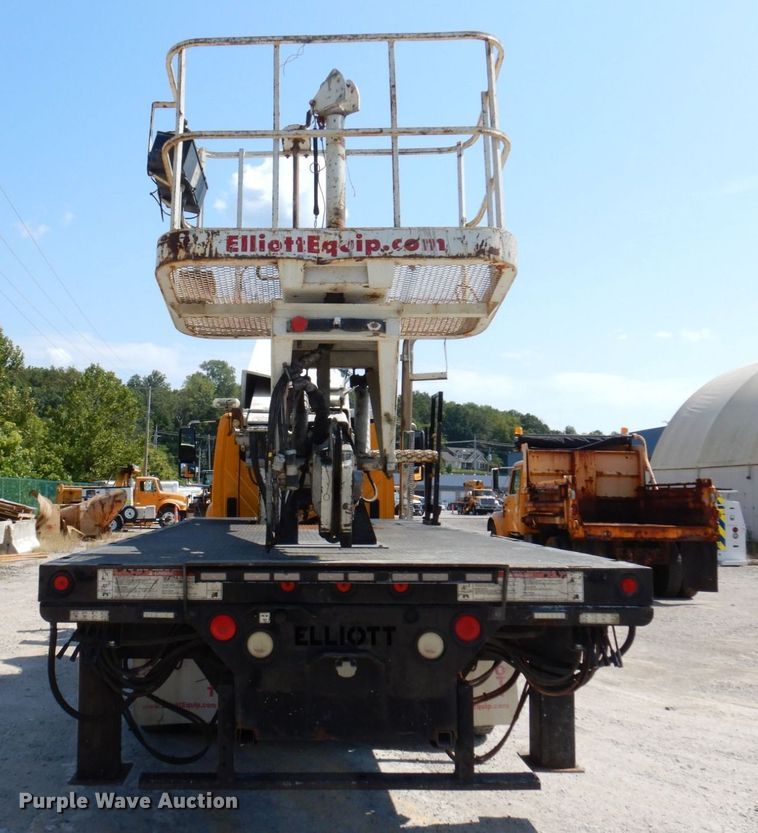 image for item KF9506 2008 International WorkStar 7400  bucket truck