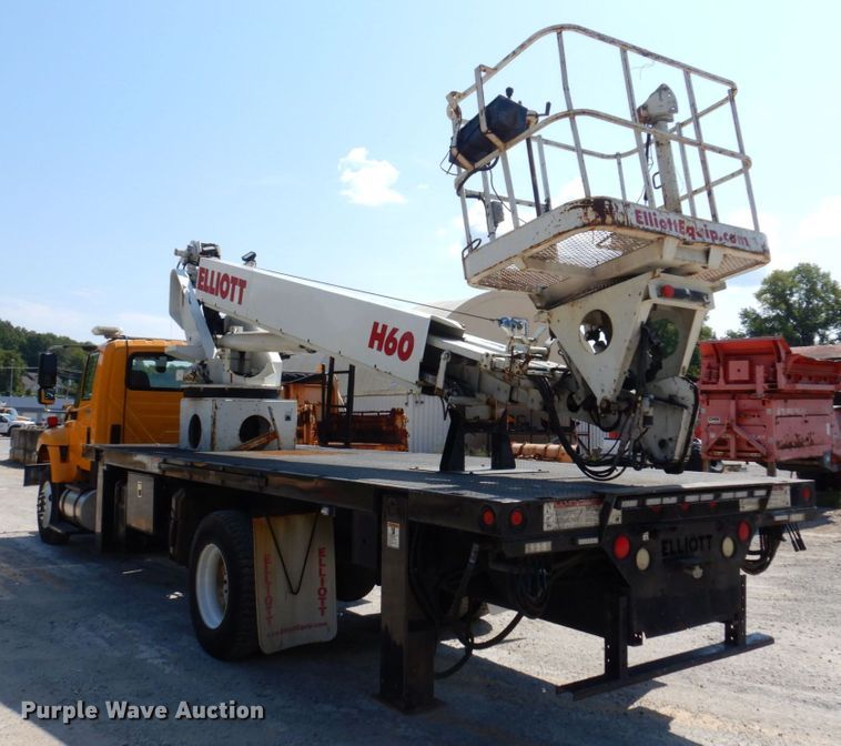image for item KF9506 2008 International WorkStar 7400  bucket truck