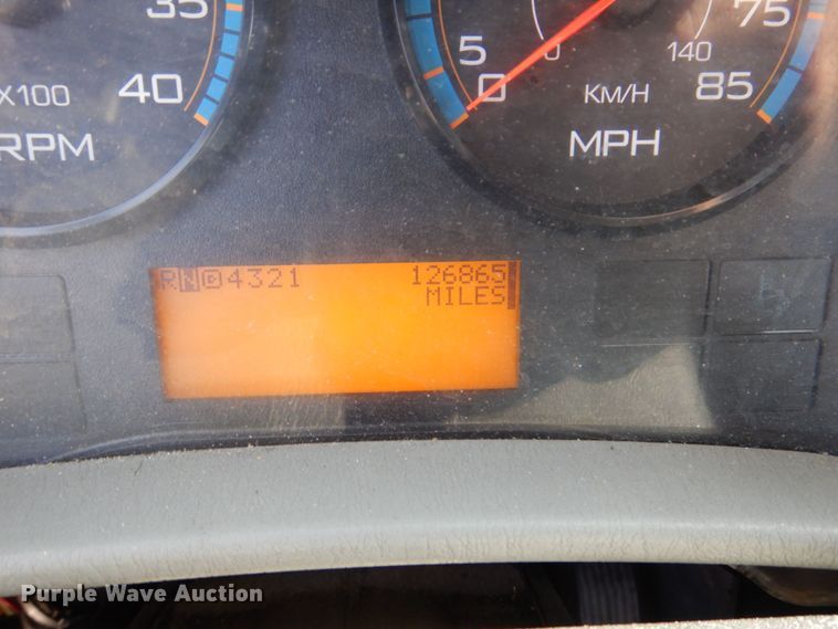 image for item KF9506 2008 International WorkStar 7400  bucket truck