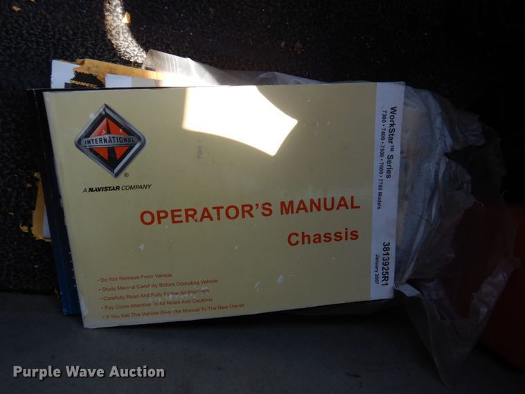 image for item KF9506 2008 International WorkStar 7400  bucket truck