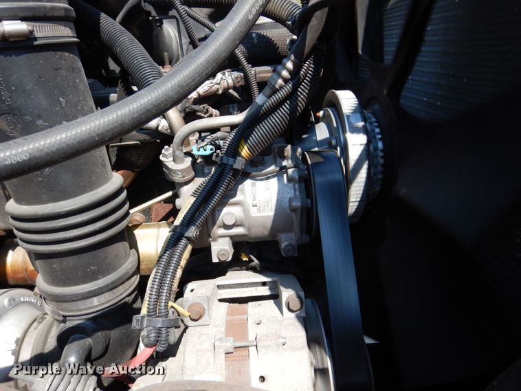 image for item KF9506 2008 International WorkStar 7400  bucket truck