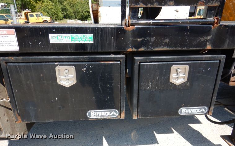 image for item KF9506 2008 International WorkStar 7400  bucket truck