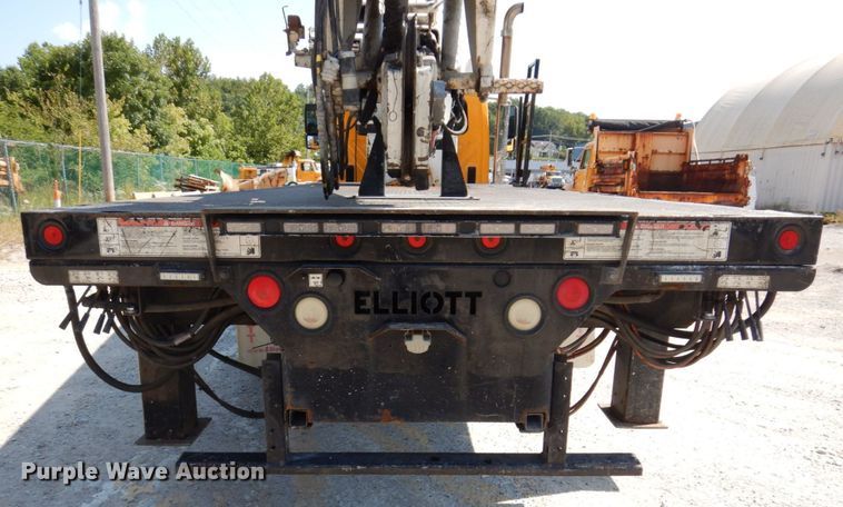 image for item KF9506 2008 International WorkStar 7400  bucket truck