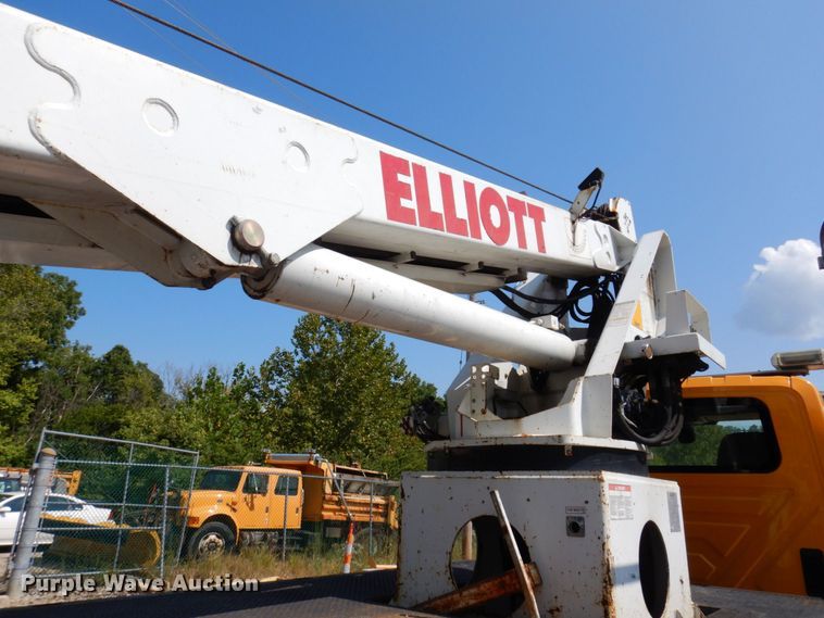 image for item KF9506 2008 International WorkStar 7400  bucket truck