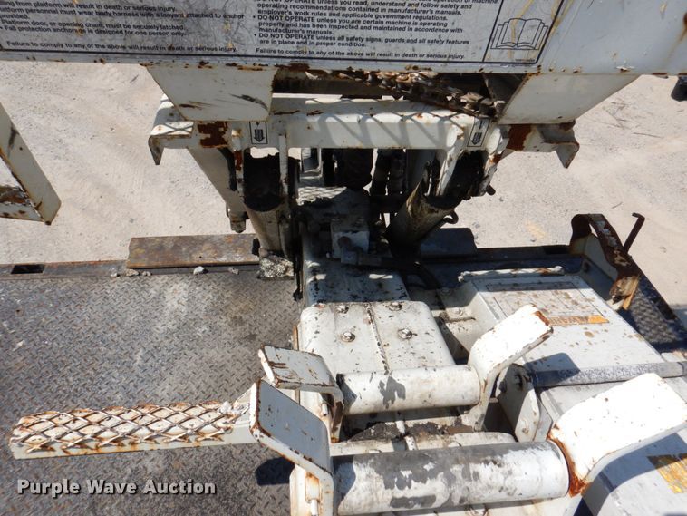 image for item KF9506 2008 International WorkStar 7400  bucket truck