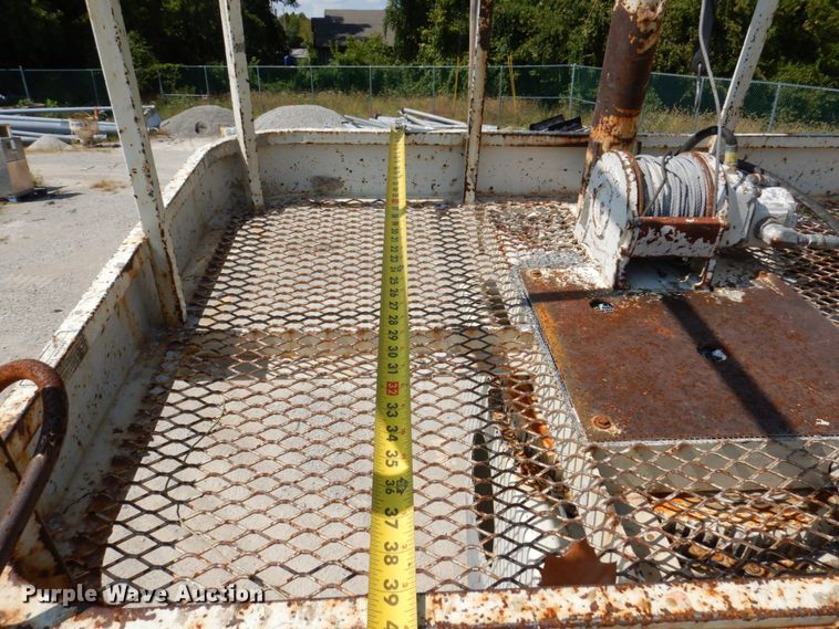 image for item KF9506 2008 International WorkStar 7400  bucket truck