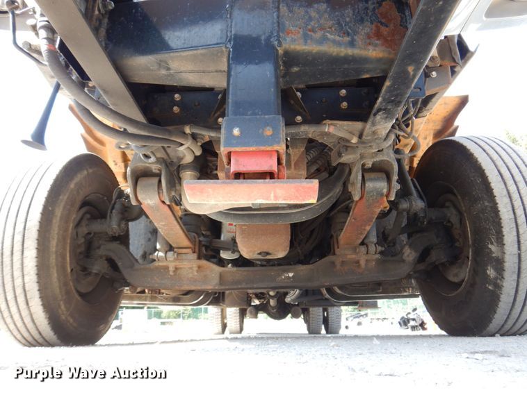 image for item KF9506 2008 International WorkStar 7400  bucket truck