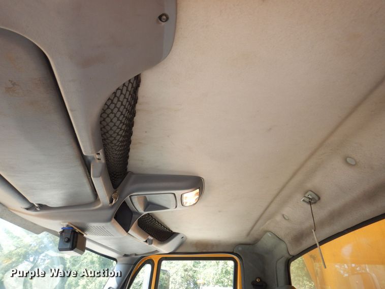 image for item KF9508 2006 International 7400  dump truck