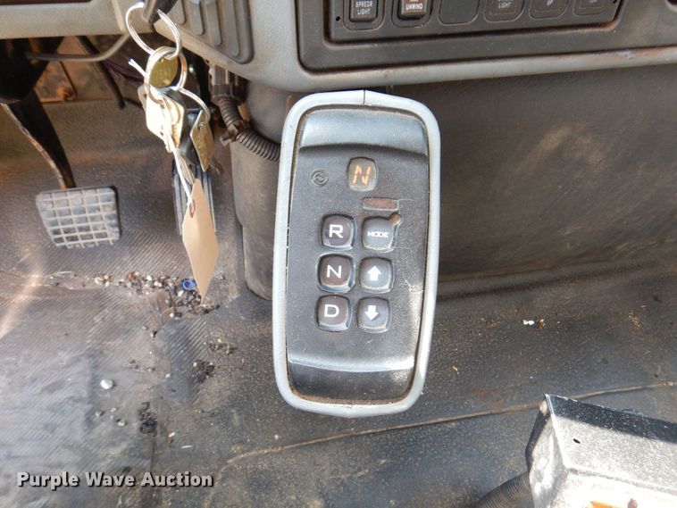 image for item KF9508 2006 International 7400  dump truck