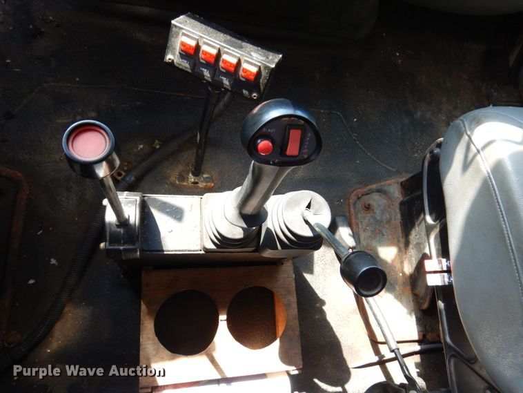 image for item KF9508 2006 International 7400  dump truck